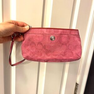 Coach Vintage Y2K Pink Signature C logo Wristlet Clutch
